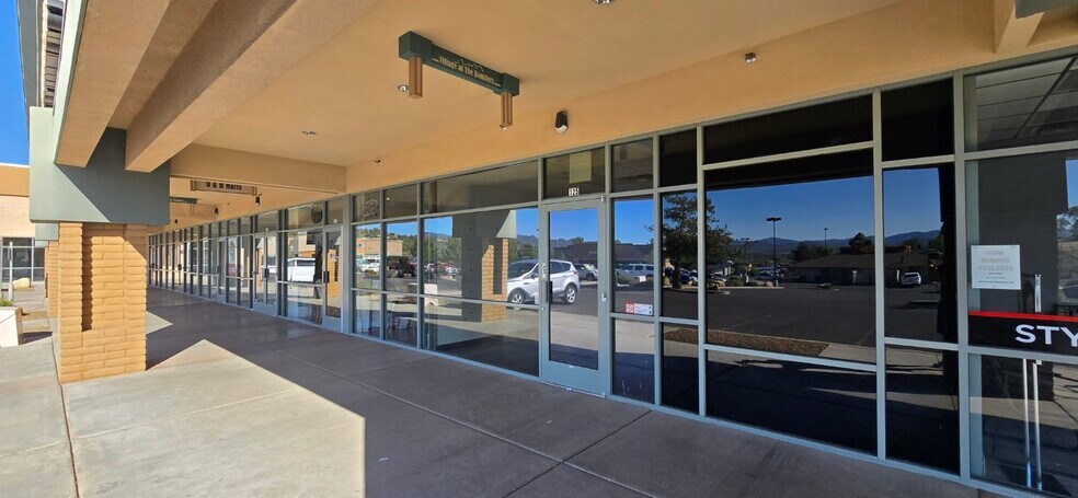 More Photos Of 1200-1260 Gail Gardner Way, Prescott General Retail For Lease