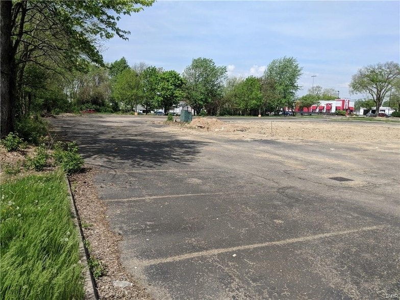 More Photos Of 630 E Dixie Dr, Dayton Land For Sale