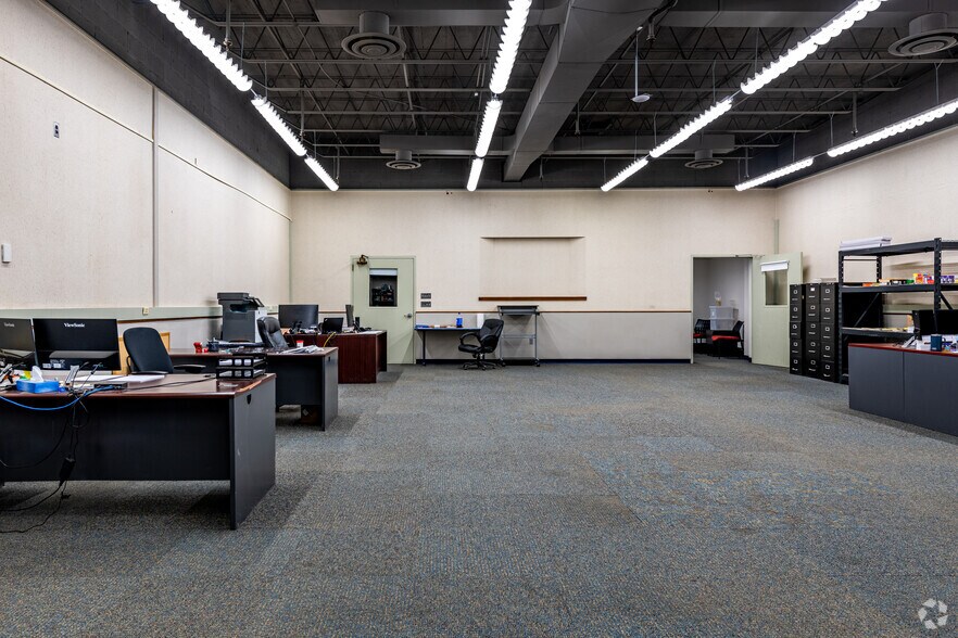 More Photos Of 11699 Brookpark Rd, Parma Office Residential For Lease