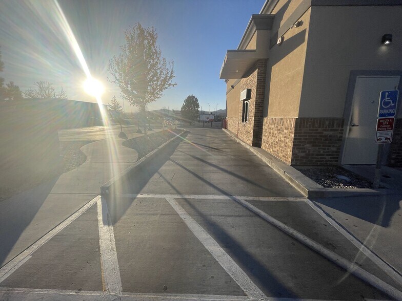 More Photos Of 869 S Turf Farm Rd, Payson Restaurant For Sale