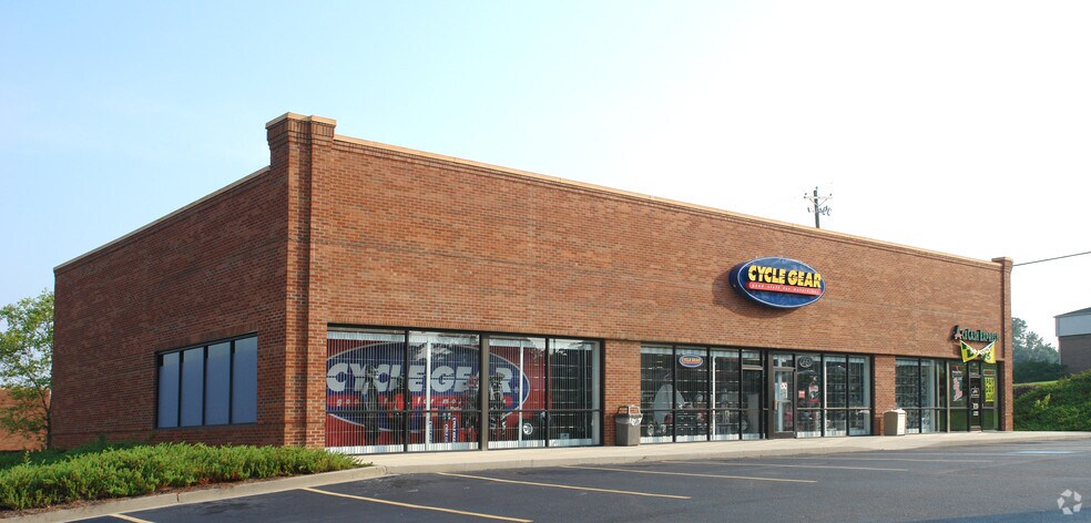 More Photos Of 817 Saint Andrews Rd, Columbia Unknown For Lease