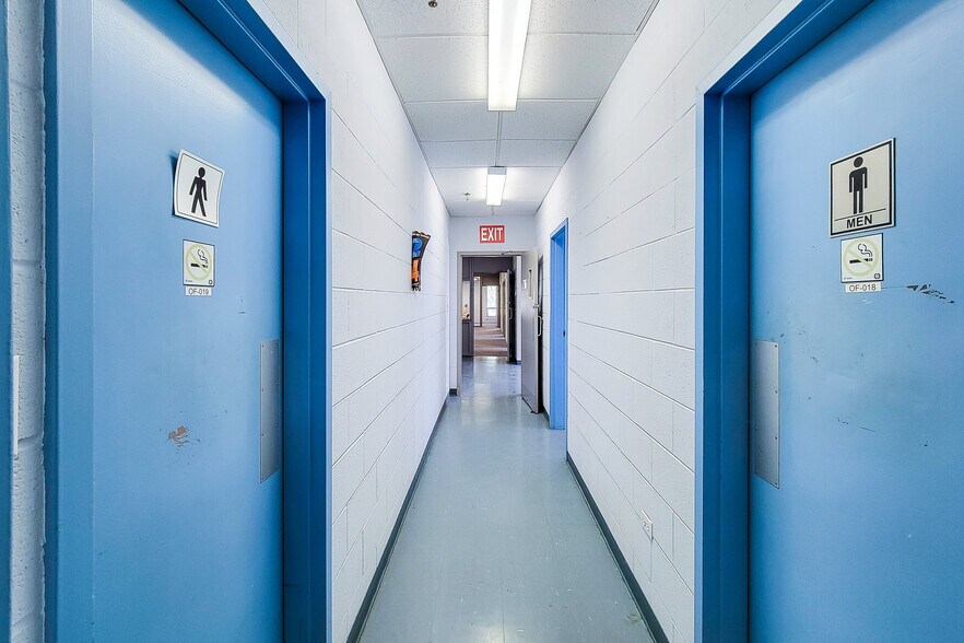 More Photos Of 620 Ireland Rd, Norfolk Manufacturing For Lease