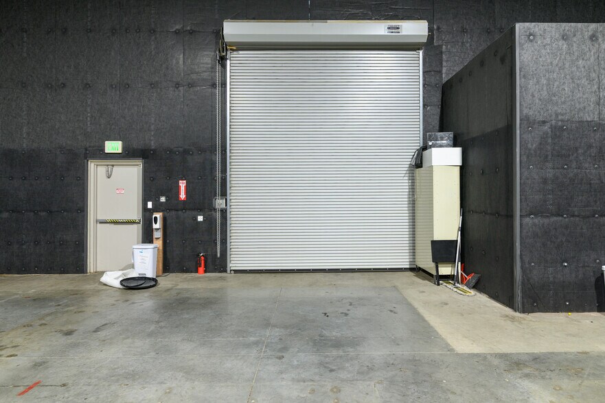 More Photos Of 28348 Constellation Rd, Valencia Warehouse For Sale