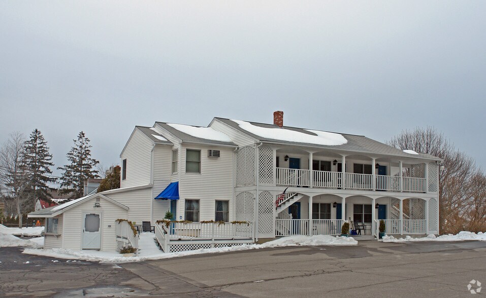 More Photos Of 414 Main St, Ogunquit Freestanding For Lease
