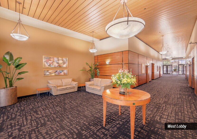 More Photos Of 2155 Louisiana Blvd NE, Albuquerque Office For Lease