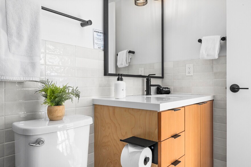 More Photos Of 208-210 Capitola Ave, Capitola Storefront Retail Residential For Sale