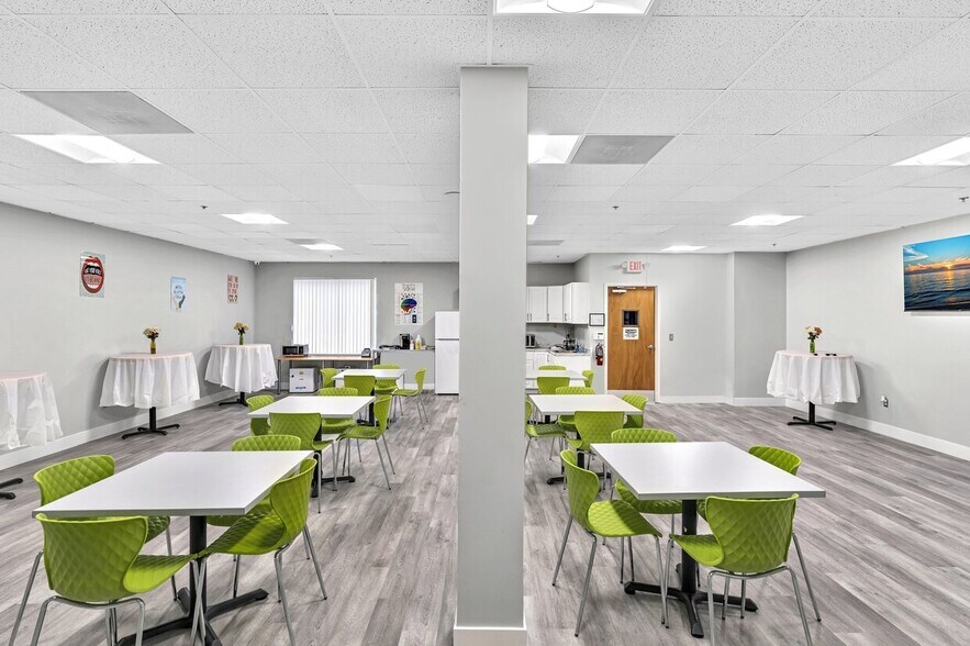 More Photos Of 2900 W Cypress Creek Rd, Fort Lauderdale Medical For Sale