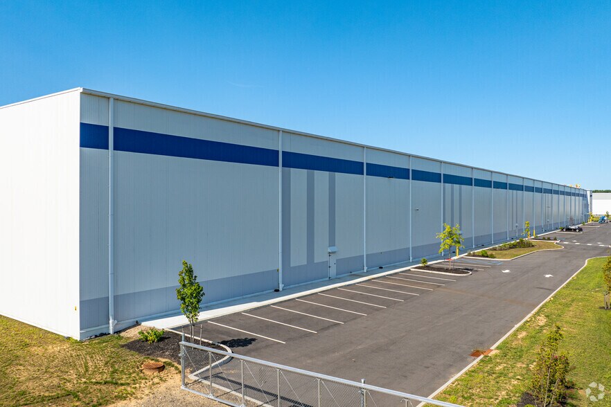 More Photos Of 280 Locke Ave, Woolwich Township Unknown For Lease