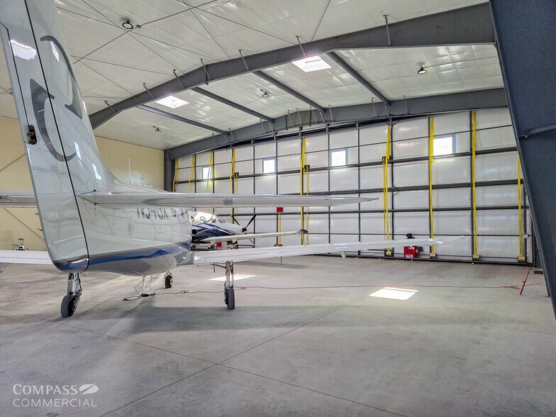 More Photos Of 63205 Gibson Air Rd, Bend Airplane Hangar For Sale