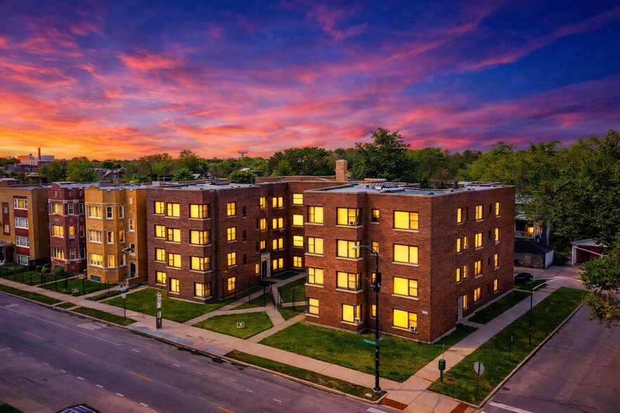 Primary Photo Of 7702 S Jeffery Blvd, Chicago Apartments For Sale