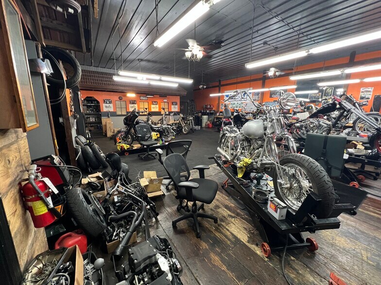 More Photos Of 102 11th Ave N, Nampa Restaurant For Sale