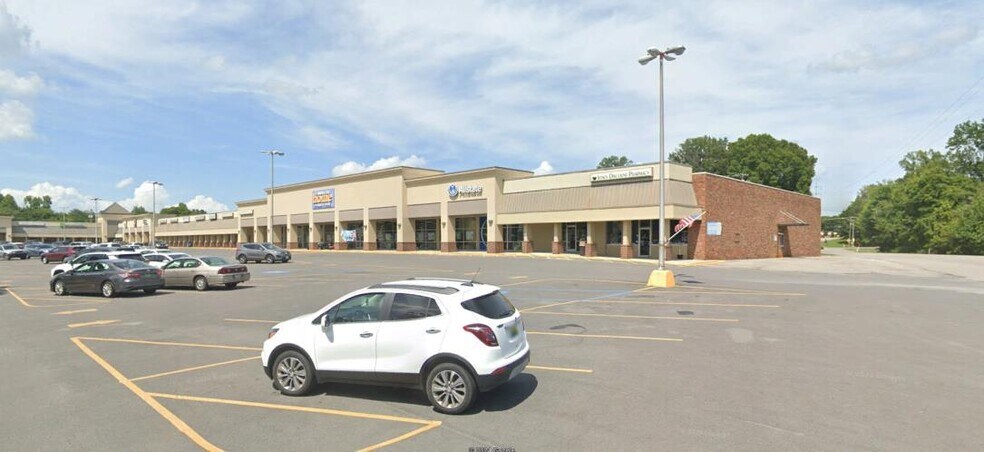 More Photos Of 942 Brindlee Mountain Pky, Arab General Retail For Lease