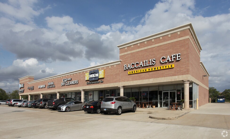 More Photos Of 3950 N Fry Rd, Katy Freestanding For Lease