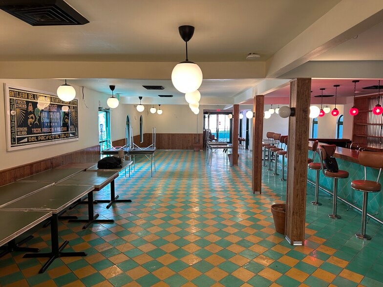 More Photos Of 1209 E 7th St, Austin Restaurant For Lease