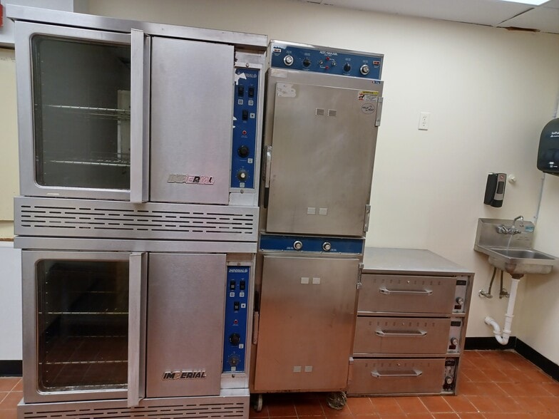 More Photos Of 215 Judiciary St, Aurora Restaurant For Sale