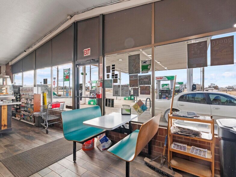 More Photos Of 5500 W 5500 S, Hooper Service Station For Sale