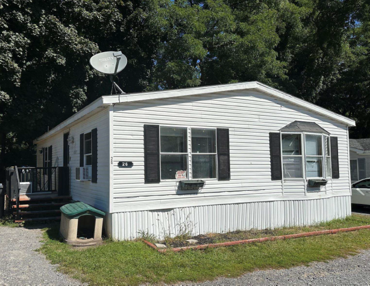 More Photos Of 413 Saratoga Rd, Schenectady Manufactured Housing Mobile Home Park For Sale