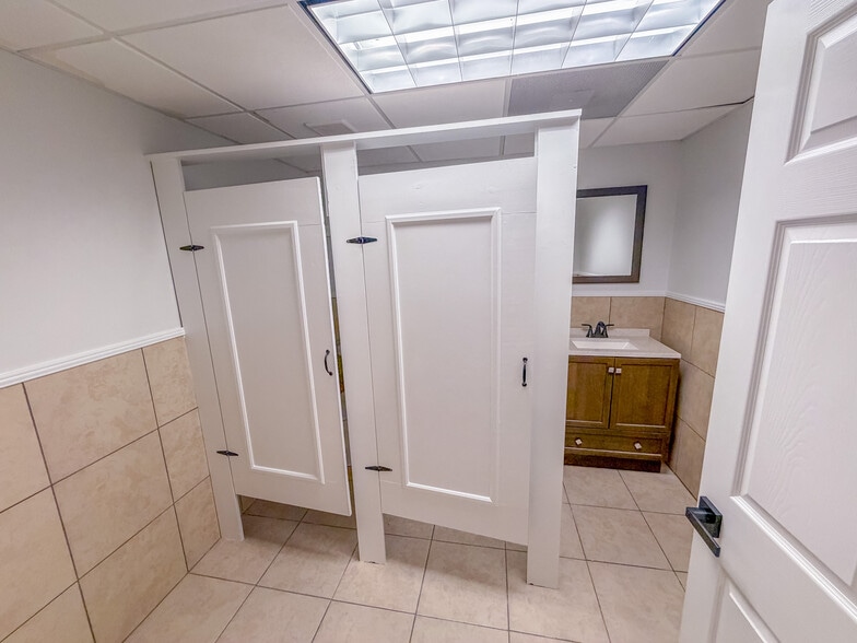 More Photos Of 2100 Gravel Springs Rd, Buford Medical For Sale