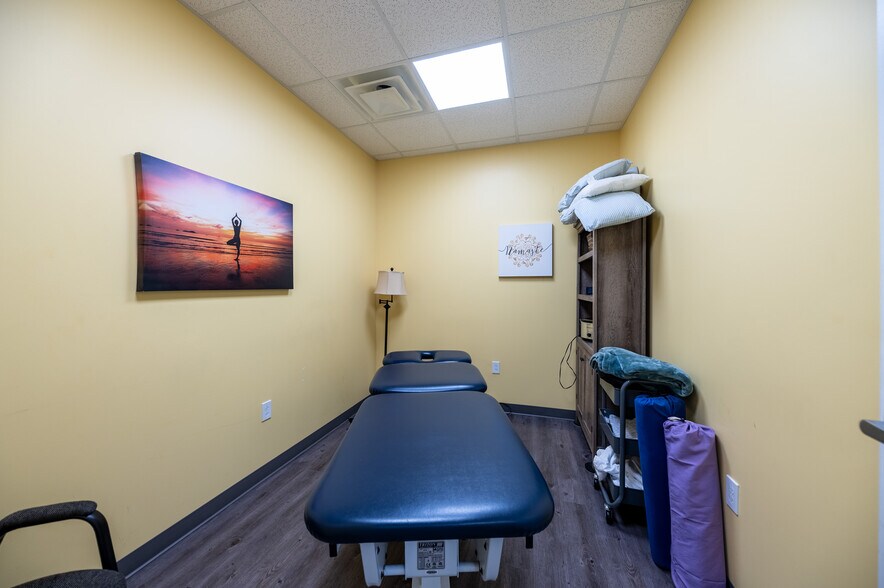 More Photos Of 74 Erin Dr, Morgantown Office For Sale