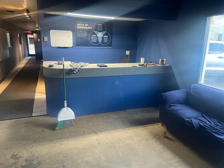 More Photos Of 2129 Hendersonville Rd, Arden Carwash For Lease