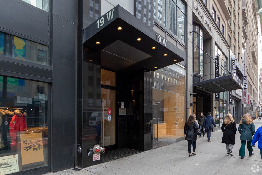 More Photos Of 19 W 34th St, New York Office For Lease