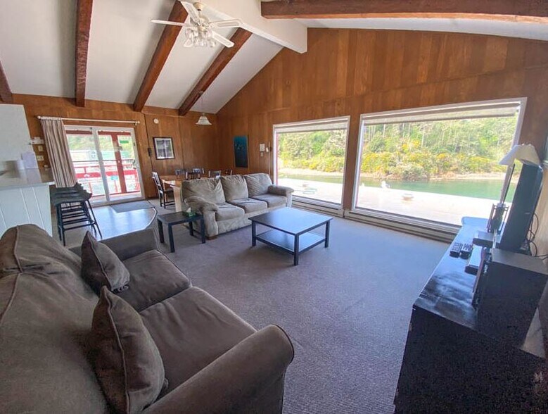 More Photos Of 32260 N Harbor Dr, Fort Bragg Hotel For Sale