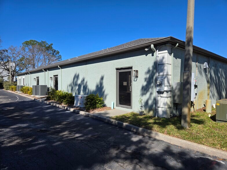 More Photos Of 13555 Automobile Blvd, Clearwater Medical For Lease