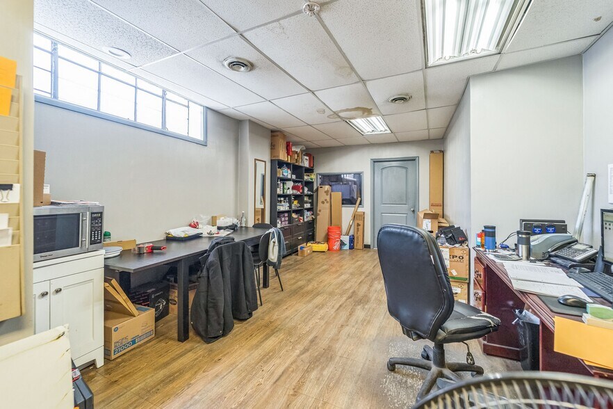 More Photos Of 4423 Belair Rd, Baltimore Auto Repair For Sale