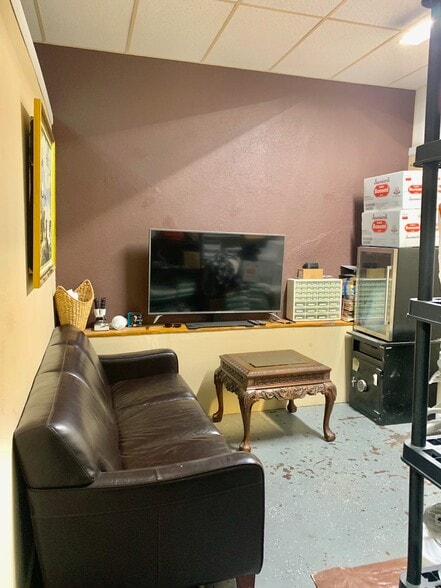 More Photos Of 809 Main Ave, Ralls Storefront Retail Office For Sale