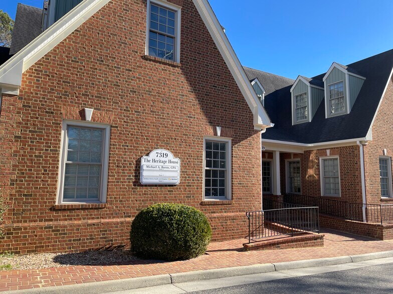 More Photos Of 7319 Martin St, Gloucester Office For Sale