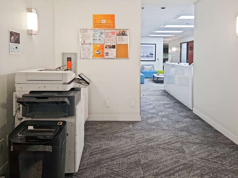 More Photos Of 1816 Crowchild Trail NW, Calgary Coworking Space