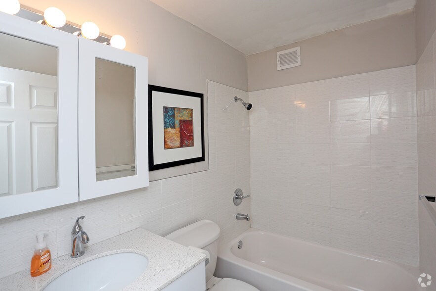 More Photos Of 7600 Stenton Ave, Philadelphia Apartments For Lease