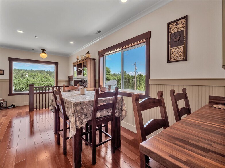 More Photos Of 1421 Pioneer Hwy, Stanwood Restaurant For Sale