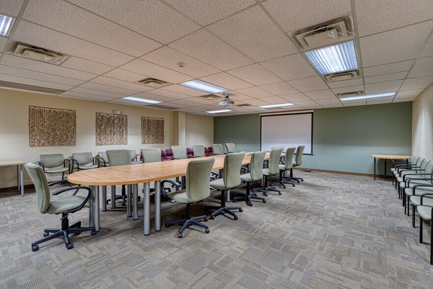 More Photos Of 625 Silver Ave SW, Albuquerque Office For Lease