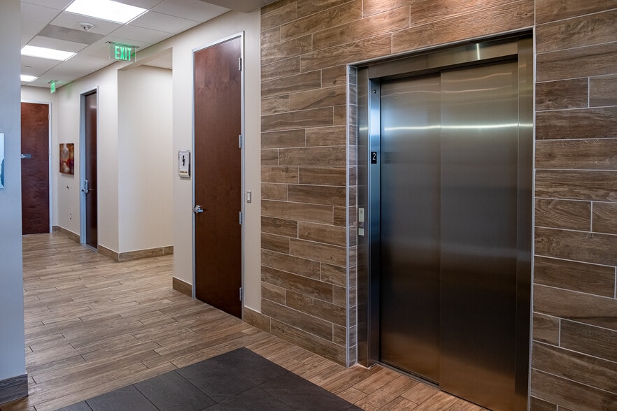 More Photos Of 5920 W William Cannon Dr, Austin Medical For Sale