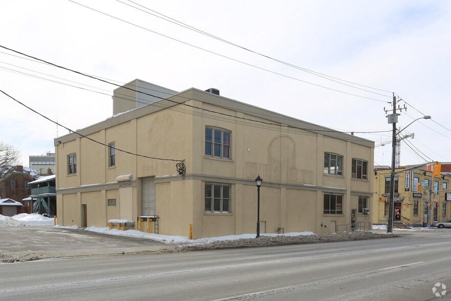 More Photos Of 240 Duke St W, Kitchener Office For Lease