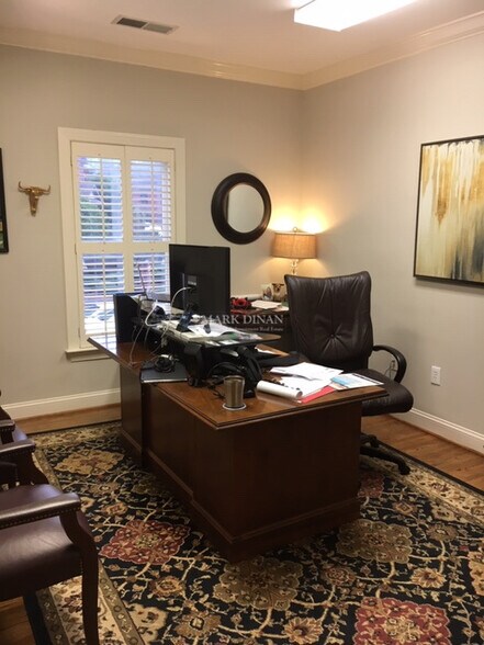 More Photos Of 2224 Cahaba Valley Dr, Birmingham Office For Lease