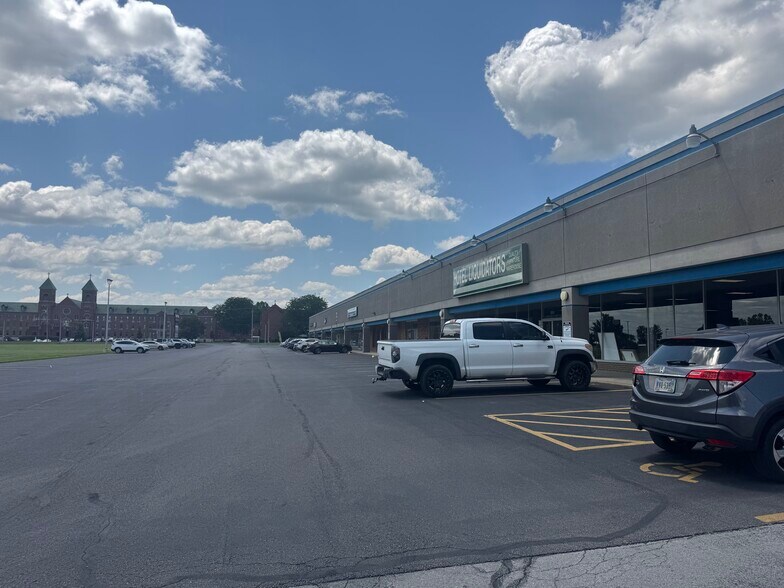 More Photos Of 4805-4825 Salem Ave, Dayton Unknown For Lease