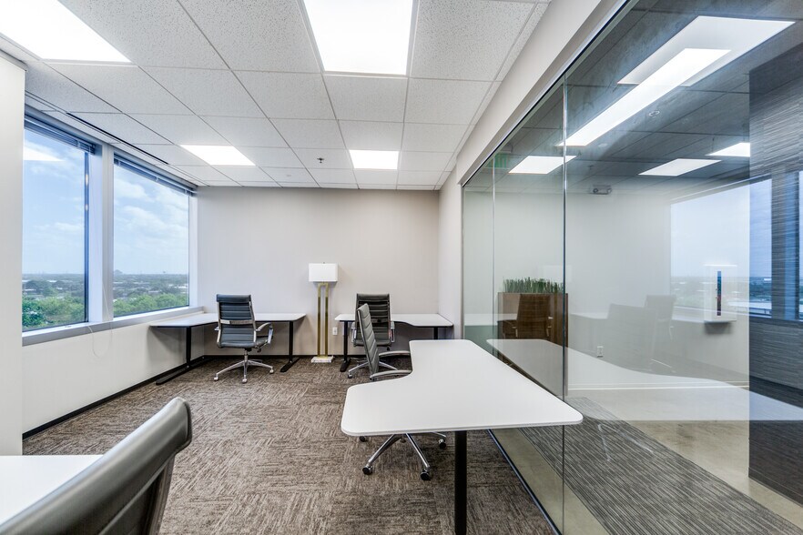 More Photos Of 77 Sugar Creek Center Blvd, Sugar Land Coworking Space