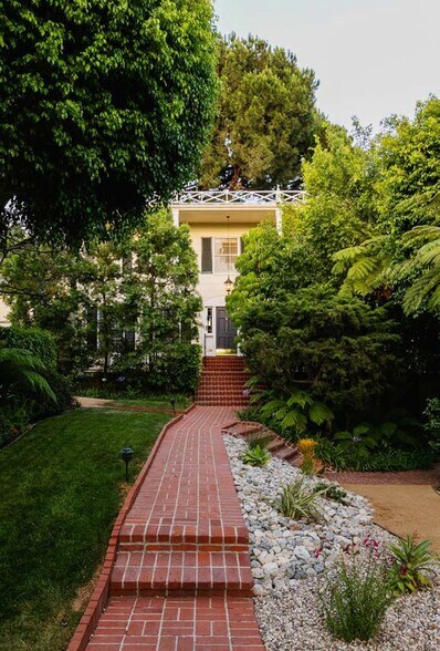 More Photos Of 1718-1726 N Vista St, Los Angeles Apartments For Sale