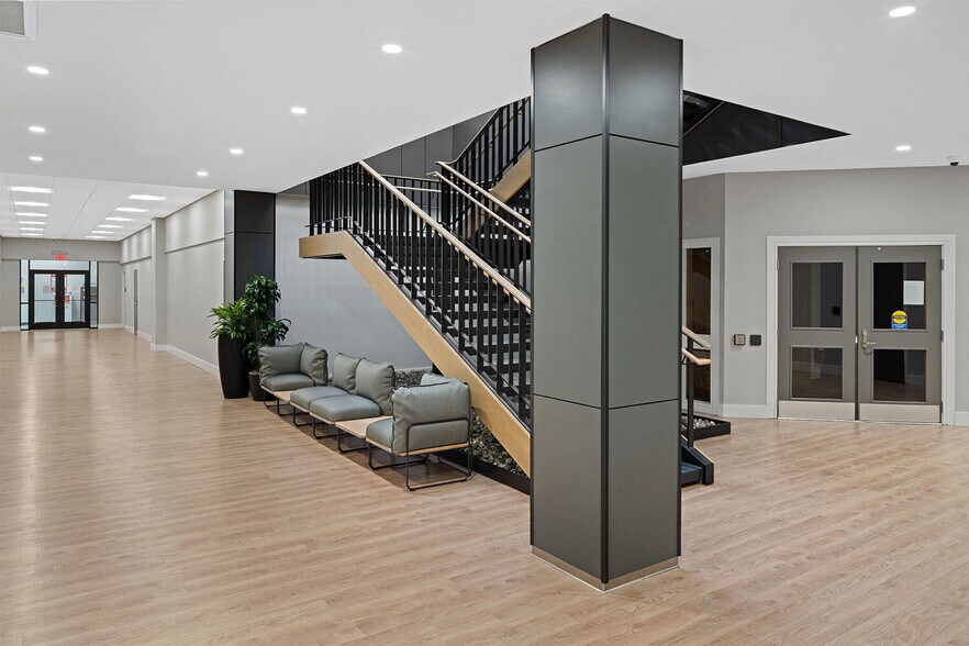 More Photos Of 3 W Broad St, Bethlehem Office Residential For Lease
