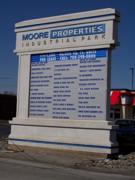 More Photos Of 9003-9011 Odell Ave, Bridgeview Warehouse For Lease