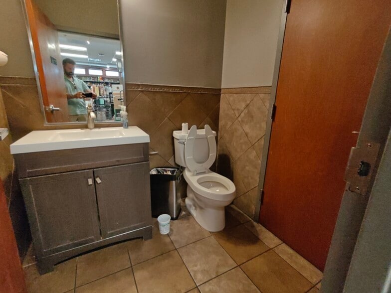 More Photos Of 4257 W Main St, Westminster Storefront Retail Office For Lease