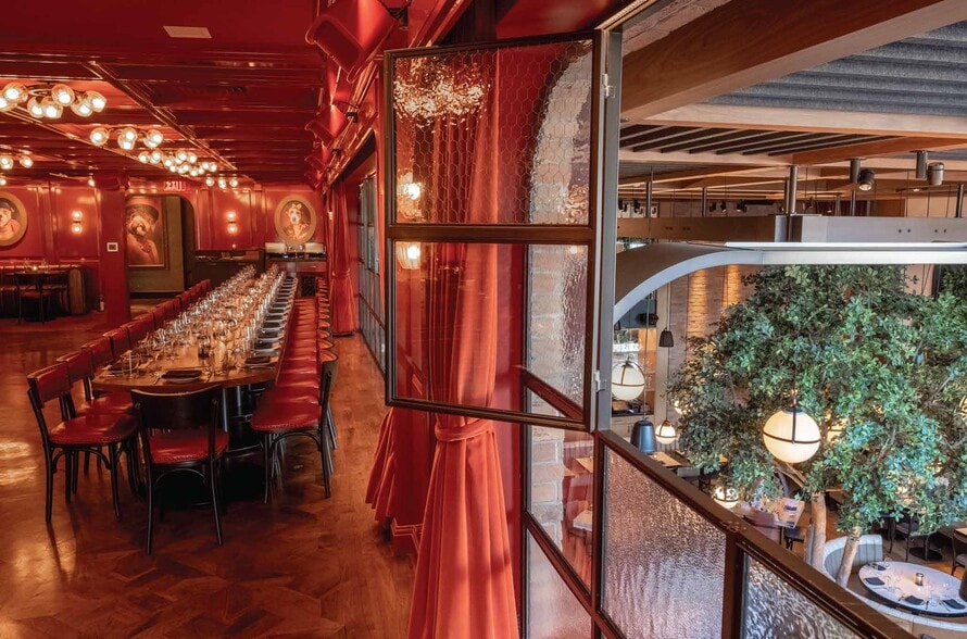 More Photos Of 650 N La Cienega Blvd, West Hollywood Restaurant For Lease