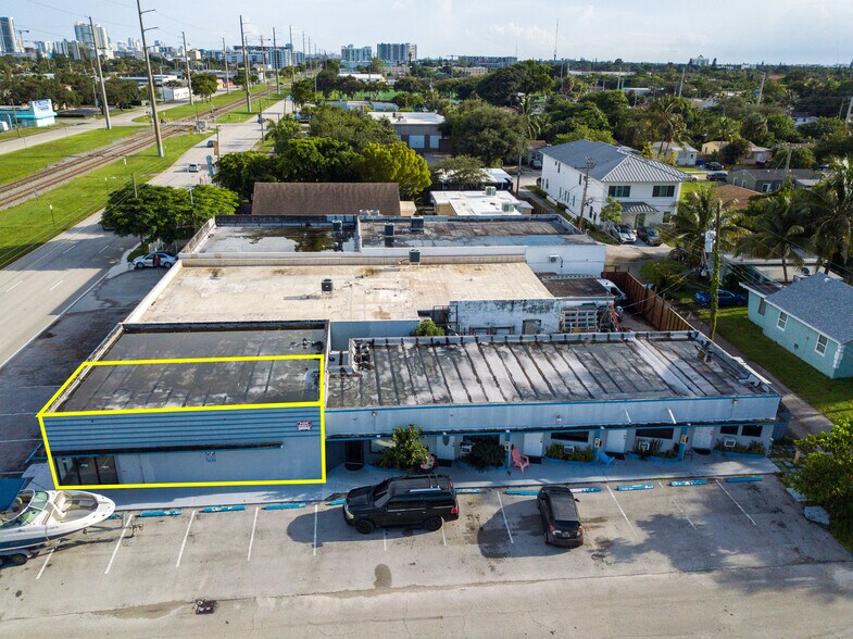 More Photos Of 1318 N Dixie Hwy, Hollywood Storefront Retail Office For Lease