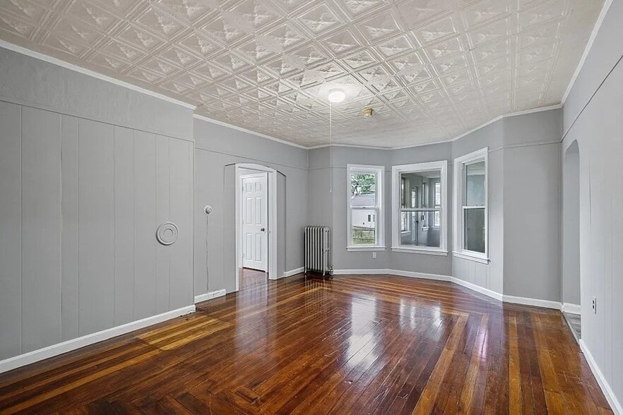 More Photos Of 113 Spruce St, Leominster Apartments For Sale