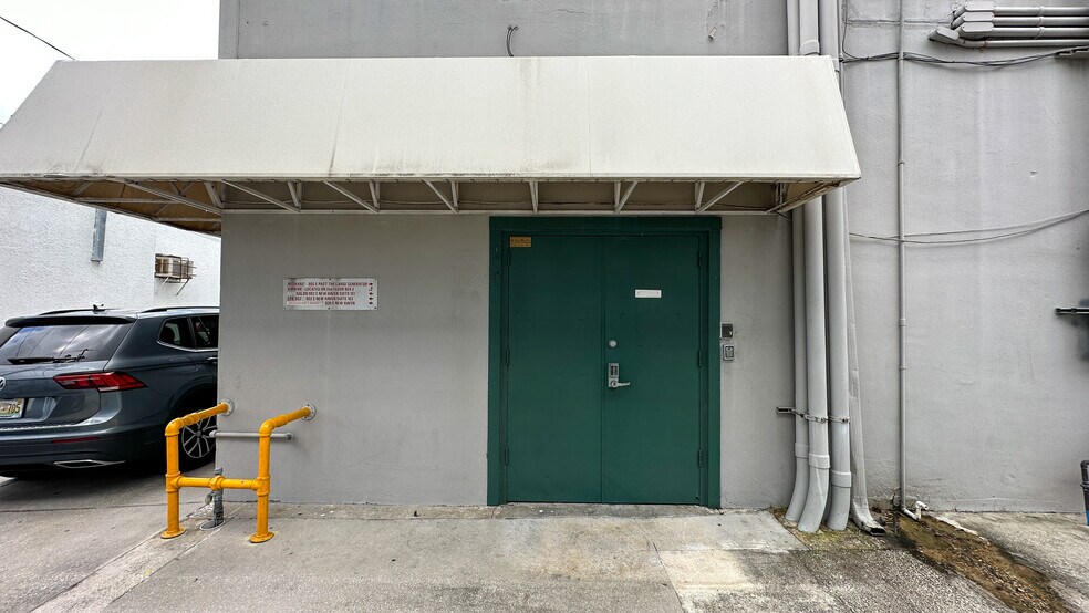 More Photos Of 902 E New Haven Ave, Melbourne Coworking Space