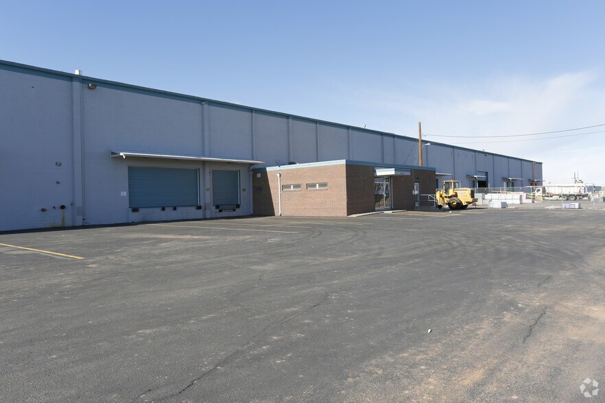 More Photos Of 4725 Forest St, Denver Distribution For Lease