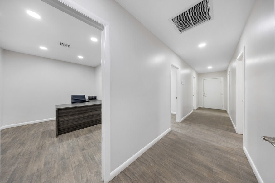 More Photos Of 2450-2460 NW 151st St, Miami Warehouse For Lease