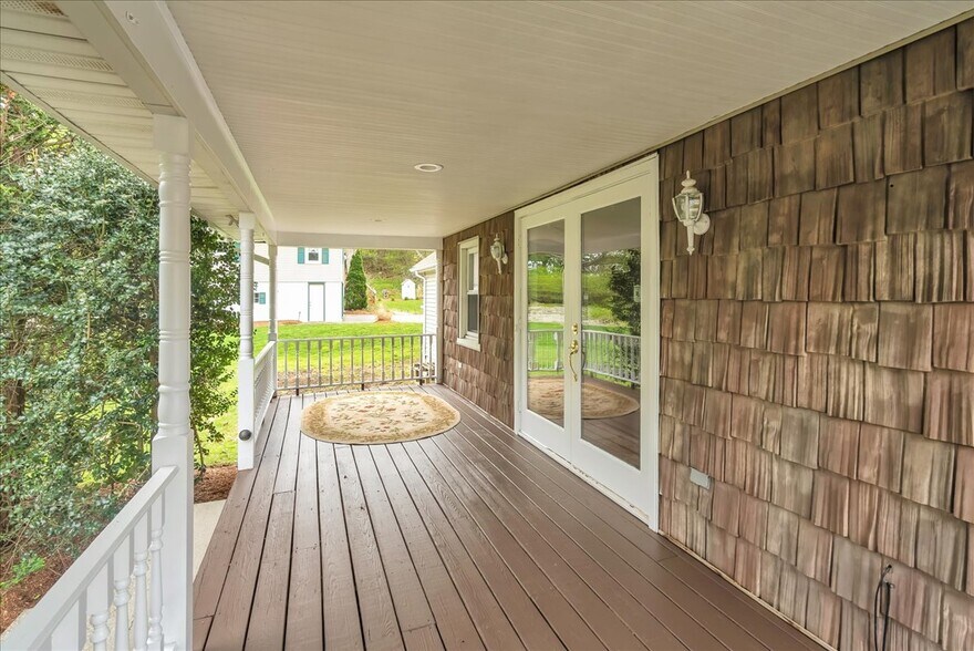 More Photos Of 47-49 Furnace ave, Wanaque Flex For Sale